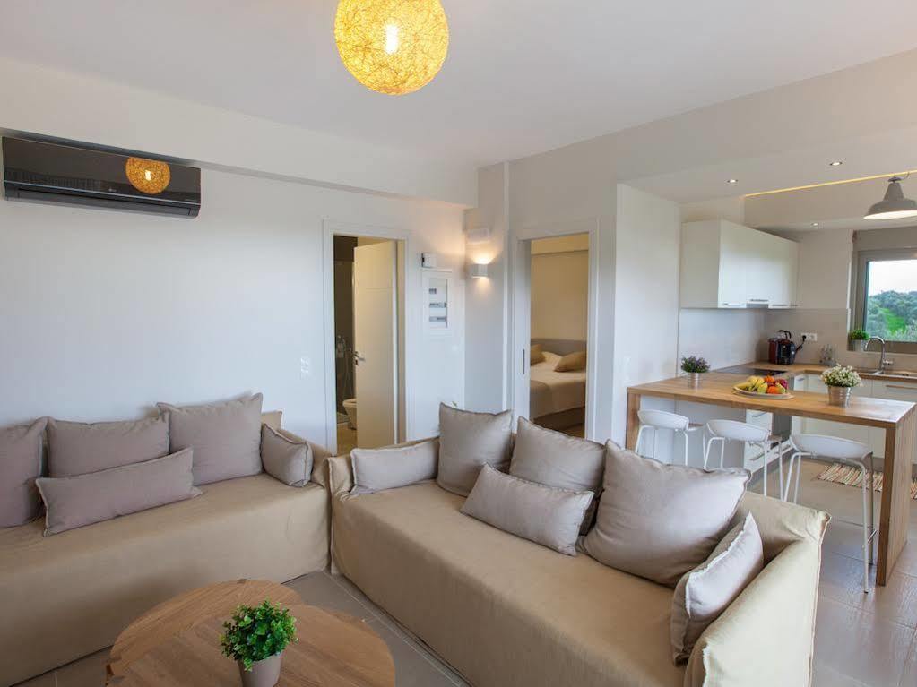 Abelia Luxurious Villas Finikounta Exterior photo