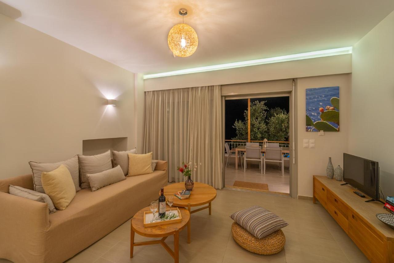Abelia Luxurious Villas Finikounta Exterior photo