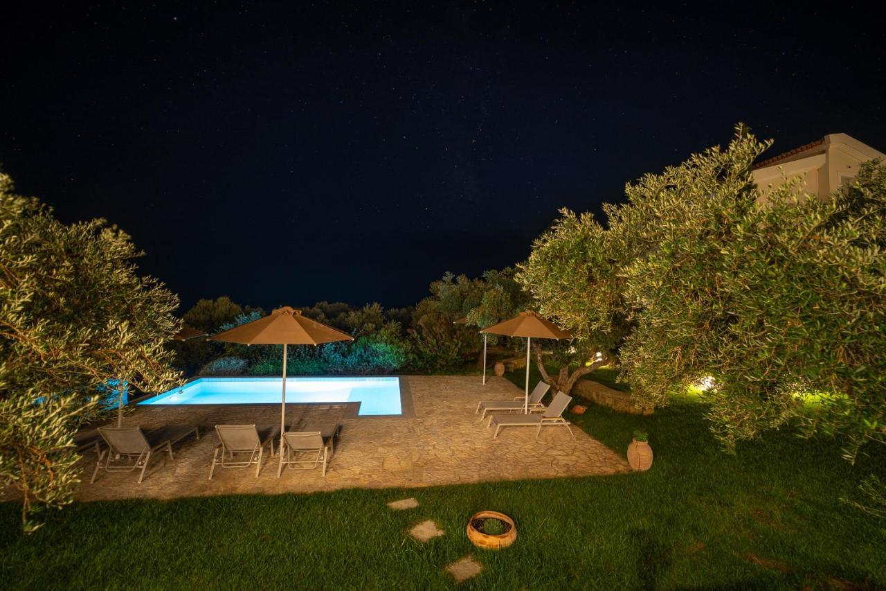 Abelia Luxurious Villas Finikounta Exterior photo