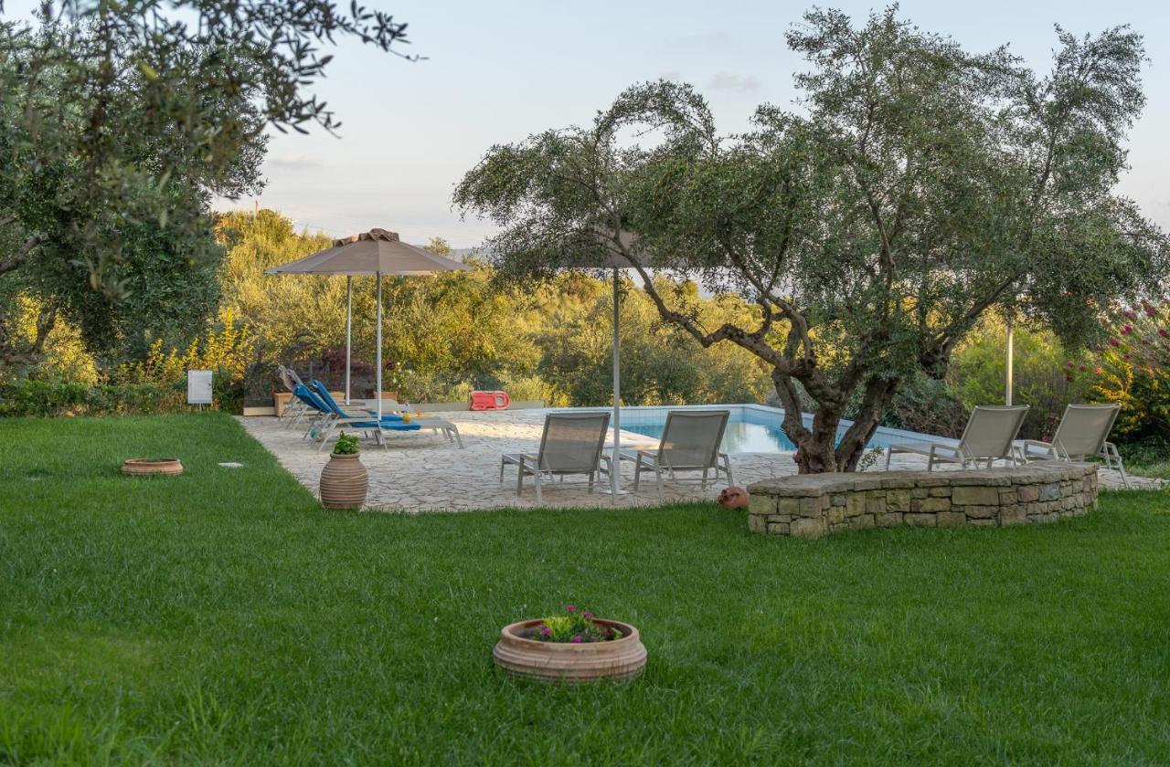 Abelia Luxurious Villas Finikounta Exterior photo
